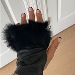Brand new! Warmei fingerless leather/fur gloves